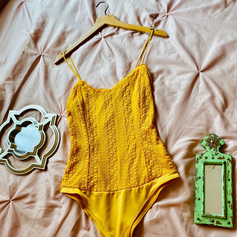 Fashion Nova lace bodysuit
